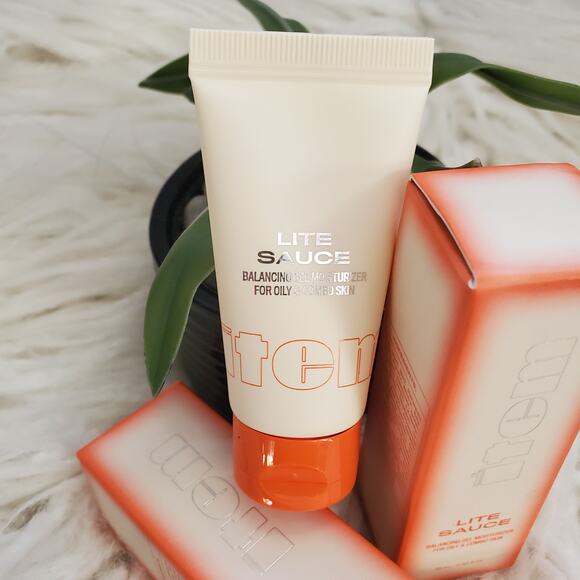 ITEM Lite Sauce Balancing Gel Moisturizer For Oily & Combo Skin Mini Bundle - Picture 2 of 6